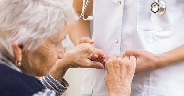 bệnh parkinson có lây không, có nguy hiểm không?