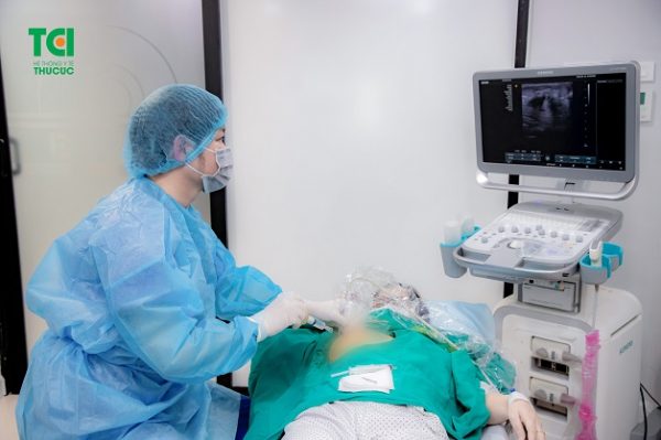 Chọc hút tế bào khối u vú như thế nào