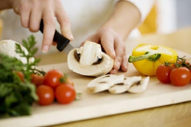 Sau khi mổ u vú vẫn có thể tái phát trở lại nếu chế độ ăn uống của người bệnh không khoa học