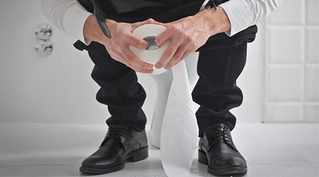 Phân thay đổi, đại tiện ra máu - dấu hiệu ung thư dạ dày đại tràng