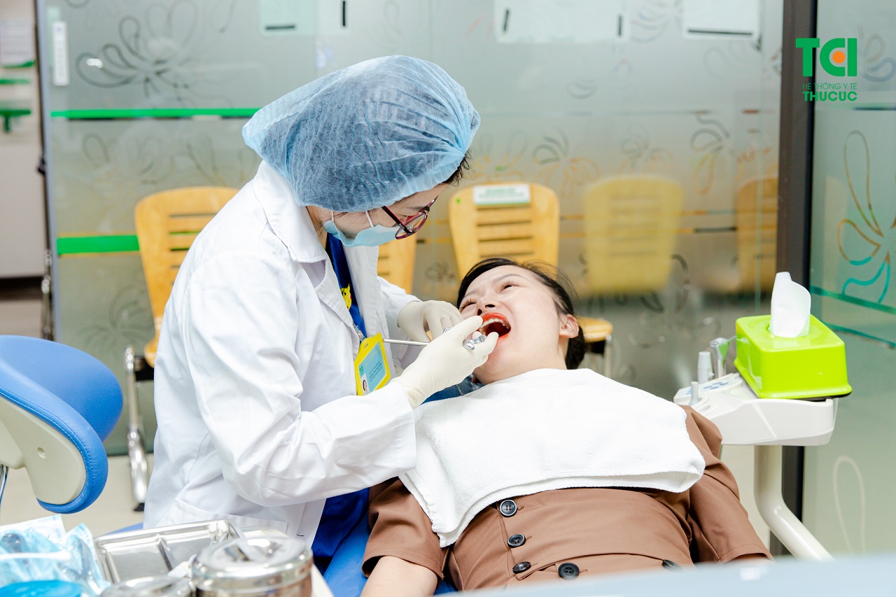 Phẫu thuật cười hở lợi cần được thực hiện tại các địa chỉ nha khoa uy tín và chất lượng