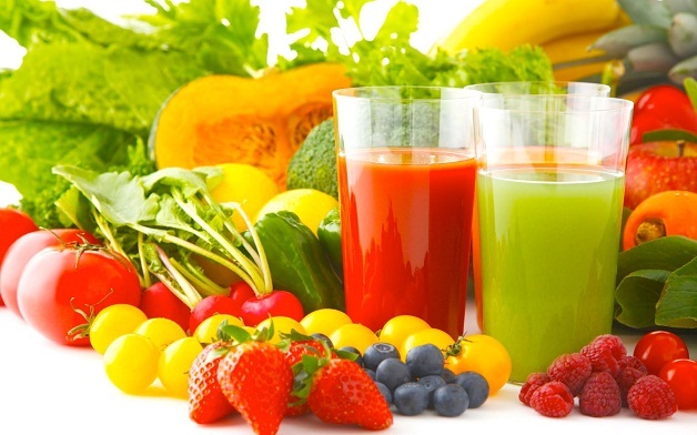 Đứng đầu thực đơn sau khi mổ u vú nên ăn gì là các loại rau xanh, trái cây tươi.