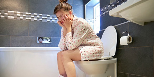 Táo bón là dấu hiệu của bệnh ung thư đại tràng nhưng có thể bị nhầm lẫn với bệnh trĩ.