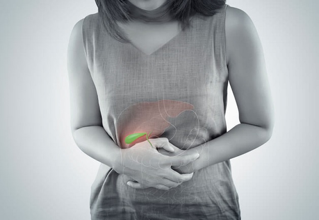 Đau hạ sườn phải là một trong những triệu chứng polyp túi mật