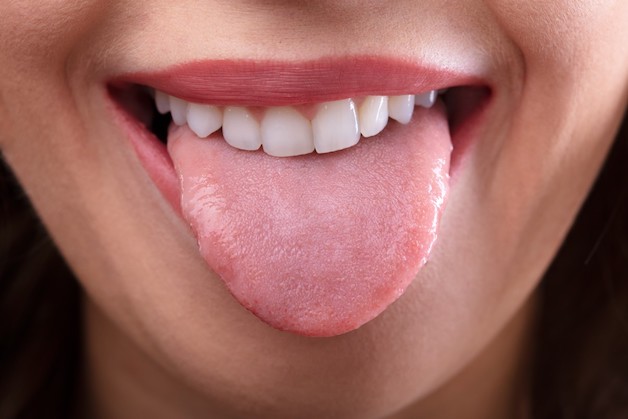 Nhú lưỡi là các tổ chức nằm trên khắp bề mặt lưỡi, giúp bạn cảm nhận được các hương vị chua, cay, mặn, ngọt.