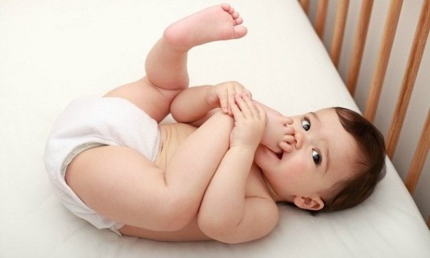 Dùng bỉm kém chất lượng sẽ khiến bé bị ngứa vùng kín