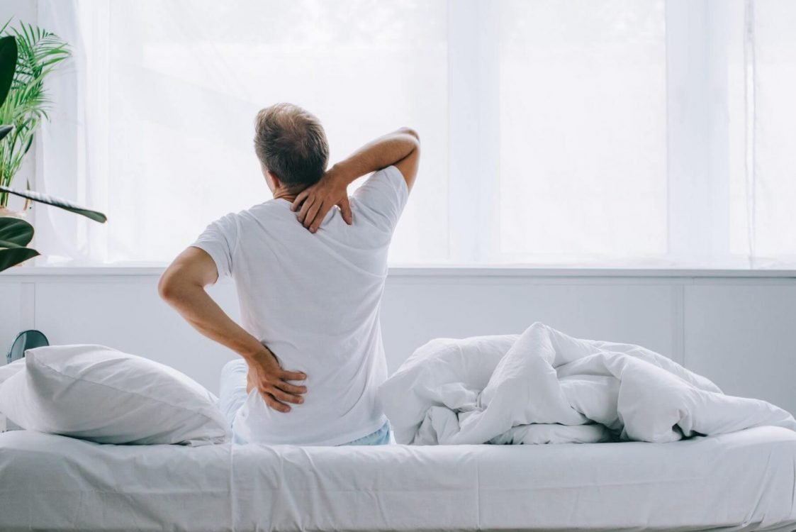 Bệnh nhân nên đi lại nhẹ nhàng, tránh nằm 1 chỗ sau tán sỏi qua da