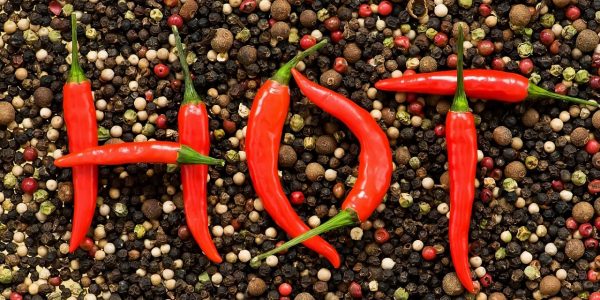 Tránh những thực phẩm cay nóng