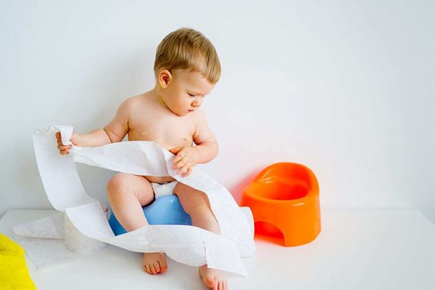 Trẻ 6 tháng bị táo bón là tình trạng phổ biến và khiến nhiều bậc cha mẹ lo lắng. Nếu tình trạng này kéo dài sẽ gây ảnh hưởng đến sức khỏe của trẻ