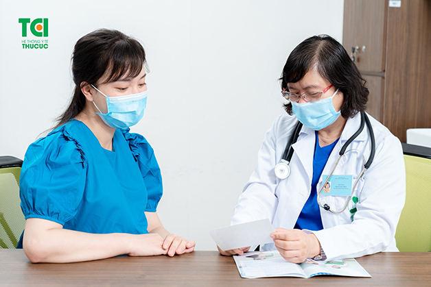Tăng cân, buồn nôn, chóng mặt, rong kinh, vô kinh,.... là một trong những tác dụng phụ của que tránh thai