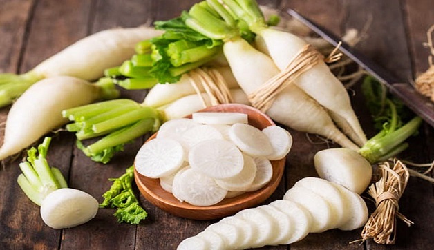 Ăn củ cải trắng sau phẫu thuật ung thư tuyến giáp