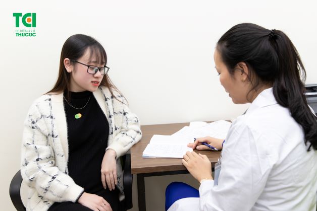 Khi ở giai đoạn nhẹ, bác sĩ có thể chỉ định cho chị em dùng thuốc để điều trị.