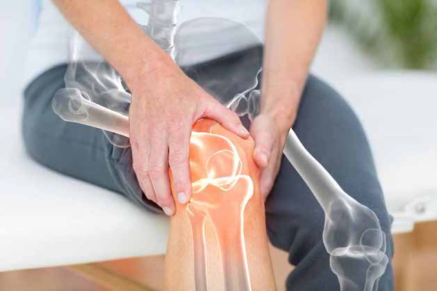 phẫu thuật thay khớp gối có đi lại bình thường được không