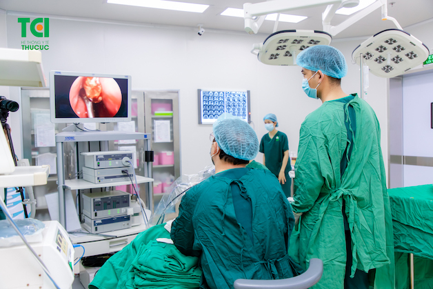 Phẫu thuật nội soi mũi xoang là phương pháp tân tiến nhất hiện nay và được sử dụng tại các bệnh viện lớn