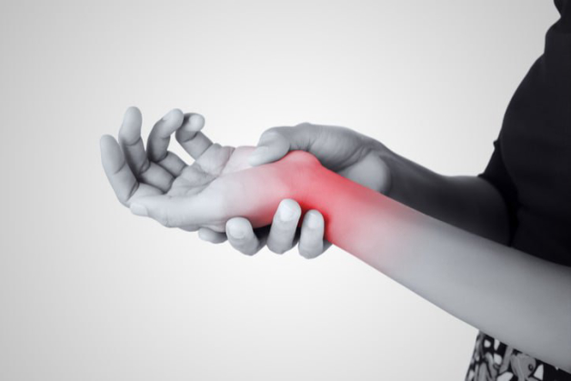 viêm khớp cổ tay có biểu hiện gì