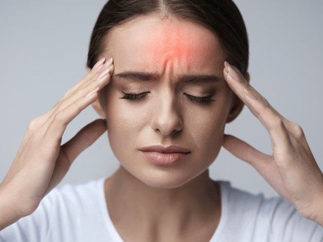 Không chỉ là “thủ phạm” của những cơn đau ở hàm, đau hốc mắt và thái dương, viêm xoang hàm còn gây ra những cơn đau đầu dữ dội.