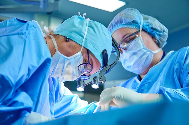 Cách điều trị ung thư não bằng phẫu thuật