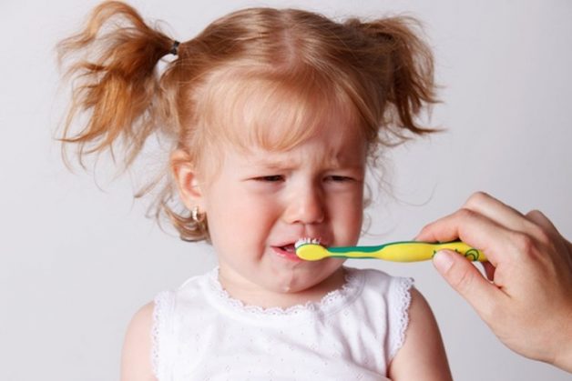 Trẻ vệ sinh răng miệng không đúng cách dễ bị viêm amidan