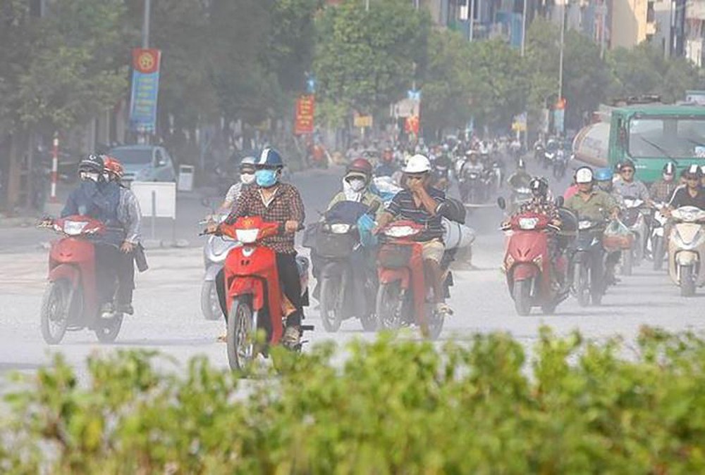 Khói bụi là một trong những nguyên nhân làm tái phát tình trạng viêm mũi dị ứng