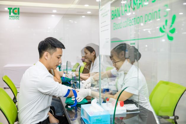 Hầu hết những người bị nhiễm virus HPV không biết mình mắc bệnh và không gặp các triệu chứng nào cho đến khi xét nghiệm, sàng lọc.