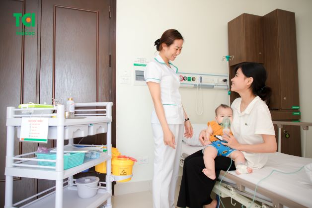 Các triệu chứng của viêm đường hô hấp nếu không được phát hiện và điều trị kịp thời có thể dẫn đến bệnh viêm phổi rất nguy hiểm.