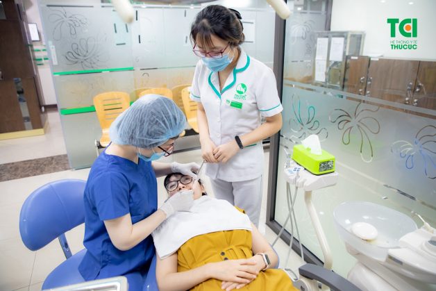 Hệ thống Y Tế Thu Cúc TCI nhổ răng sâu