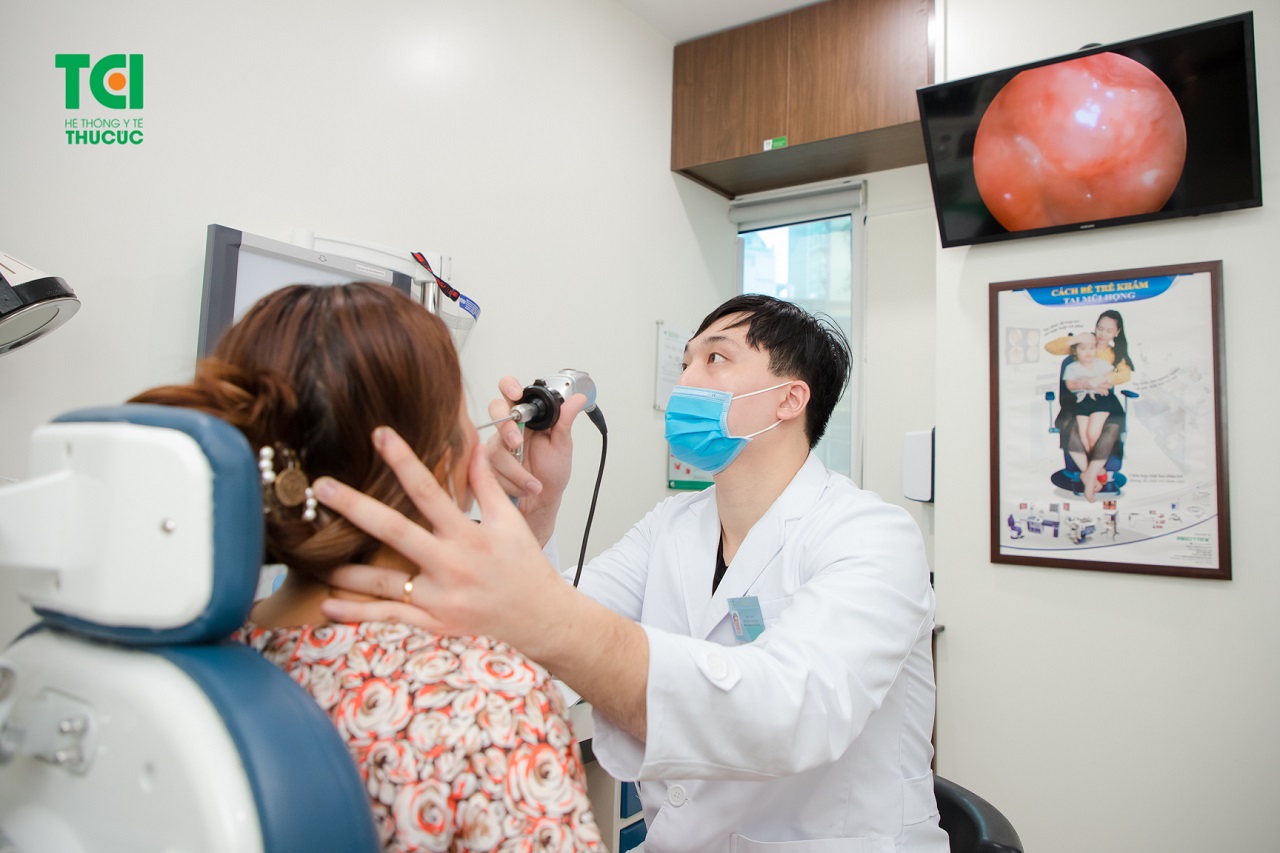 Khi các triệu chứng viêm mũi dị ứng không hết sau 2 ngày hãy đi khám bác sĩ để được kiểm tra