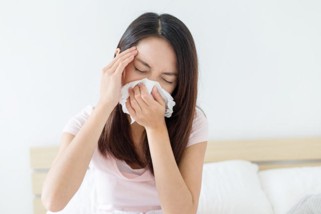Chảy dịch mũi, đau nhức, suy giảm thị lực,... là những dấu hiệu đặc trung cho thấy bạn bị viêm xoang