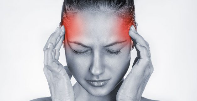 Viêm xoang sẽ gây nên cảm giác đau đầu do chất nhầy ứ đọng và tạo áp lực lên xoang