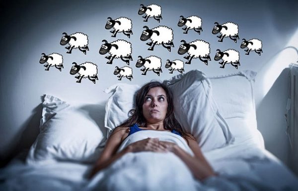 khó ngủ bạn nên đi khám rối loạn giấc ngủ