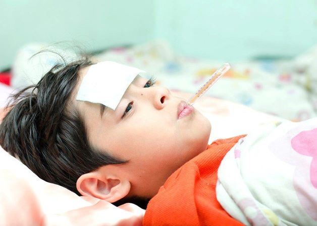 Cách điều trị sốt virus ở trẻ em như thế nào cho hiệu quả, an toàn là thắc mắc của nhiều cha mẹ khi có con em bị bệnh sốt virus