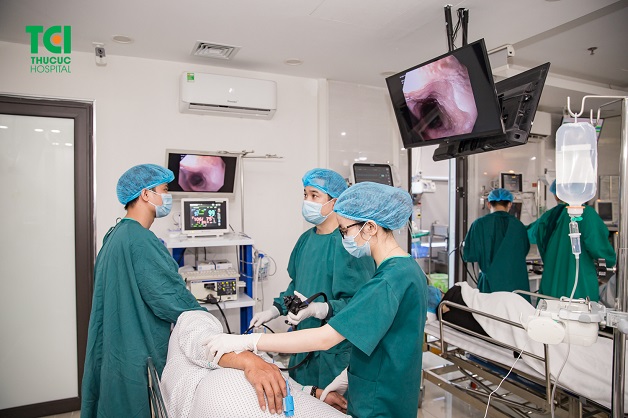 Chẩn đoán triệu chứng ung thư đường ruột bằng nội soi