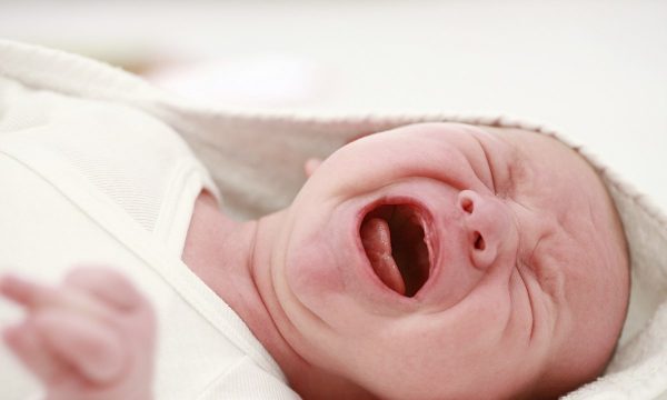Viêm tiểu phế quản bội nhiễm thường xảy ra ở trẻ em, đặc biệt là nhóm trẻ sơ sinh dưới 6 tháng tuổi