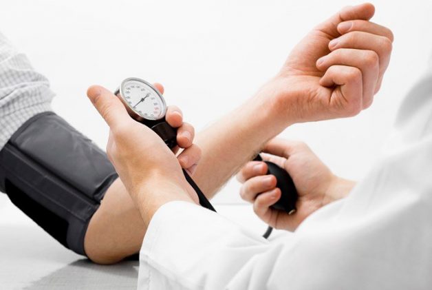 đau nhức và ù ở tai