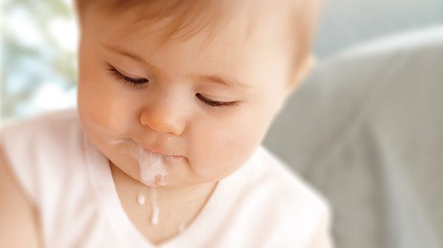 Nôn trớ nhiều lần trong ngày là tình trạng thường gặp ở trẻ em