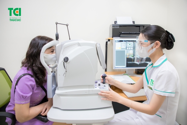 Bệnh đục thủy tinh thể mắt được phân thành 2 nhóm đó là nhóm về hình thái, vị trí và nhóm phân theo mức độ.