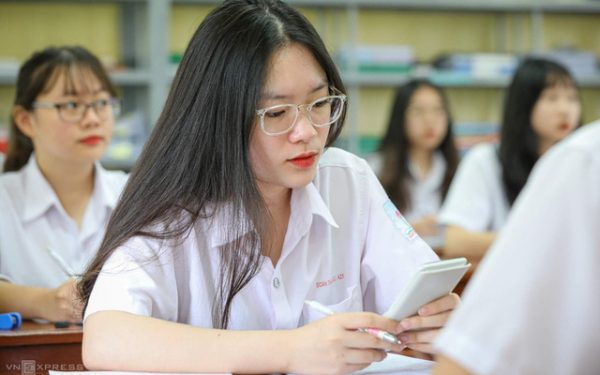 bệnh khúc xạ và điều tiết