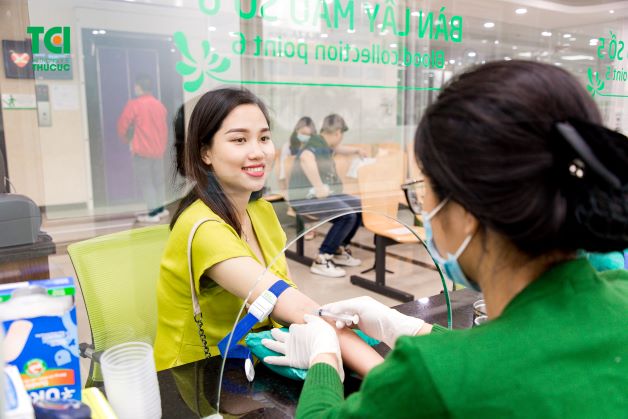 Các xét nghiệm sàng lọc trước sinh được các bác sĩ khuyến cáo nên thực hiện với tất cả mẹ bầu để phát hiện một cách sớm nhất các bất thường của thai nhi nếu có và đảm bảo cho thai kỳ khỏe mạnh.