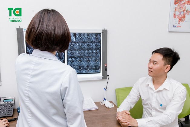 giải thích và tư vấn điều trị đau nửa đầu do nguyên nhân mạch máu 