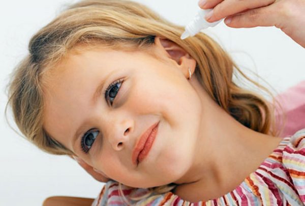 Điều trị viêm tai giữa chủ yếu sử dụng thuốc để làm giảm các triệu chứng