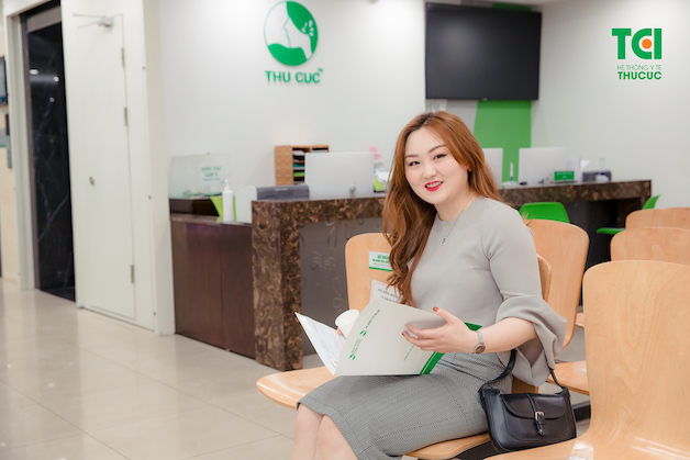 Khách hàng niềng răng Invisalign tại Thu Cúc TCI