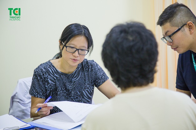 Từng mắc ung thư buồng trứng nhưng vẫn có thể làm mẹ