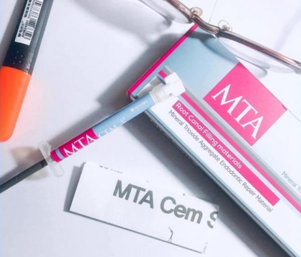MTA (Mineral Trioxide Aggragate) là vật liệu được sử dụng rộng rãi trong lĩnh vực nha khoa