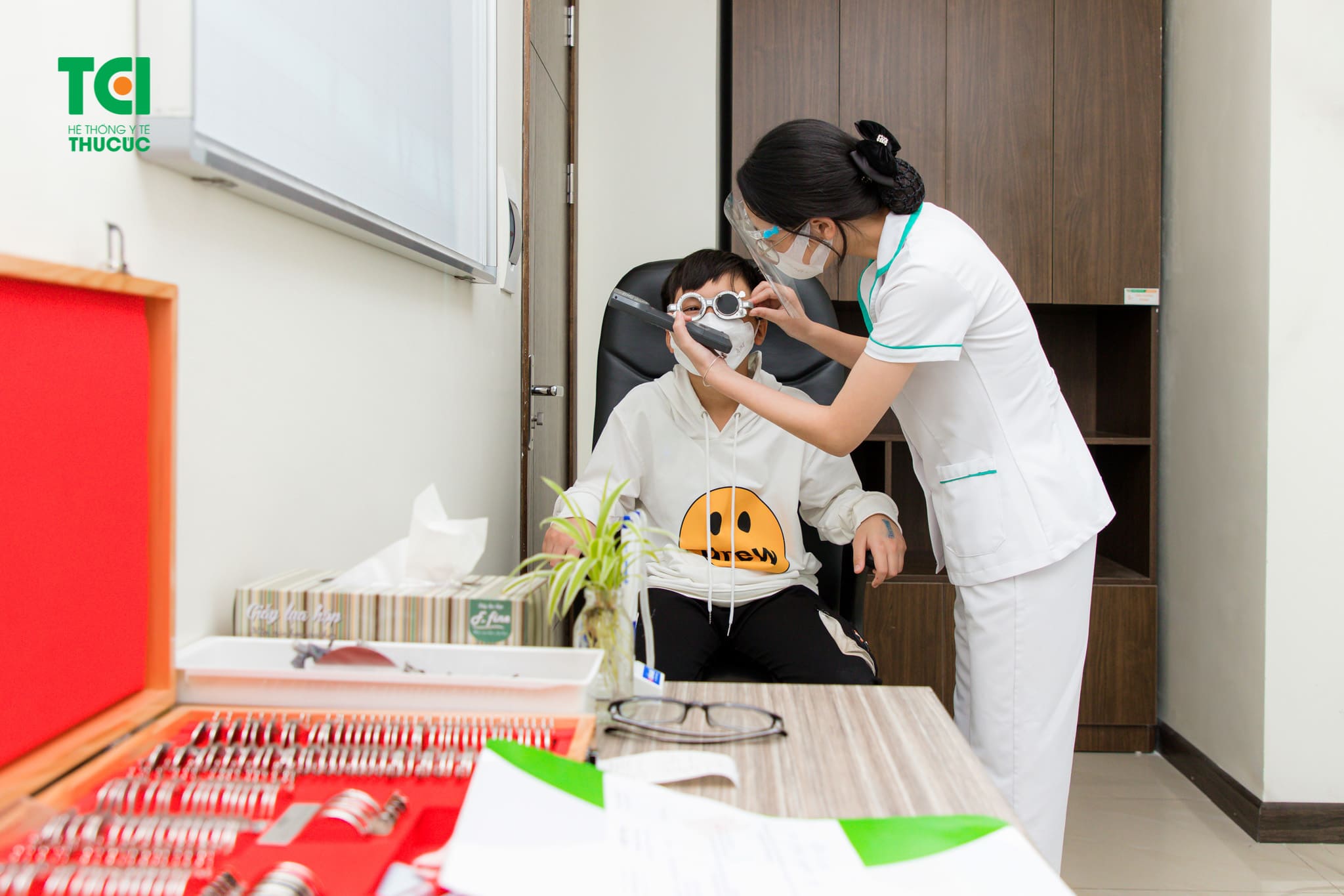 kiểm soát cận thị ở trẻ em