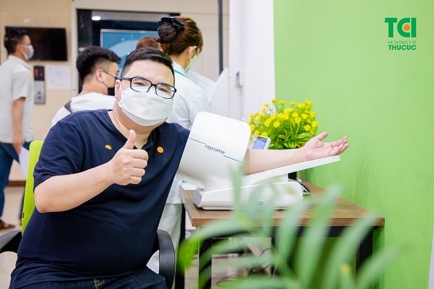 khám sức khỏe báo dân trí