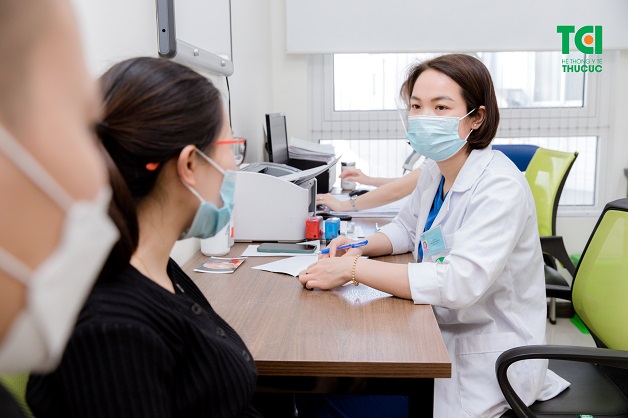Để điều trị nhanh chóng và dứt điểm tình trạng rong kinh ra máu cục, người bệnh nên đến các bệnh viện, cơ sở y tế uy tín