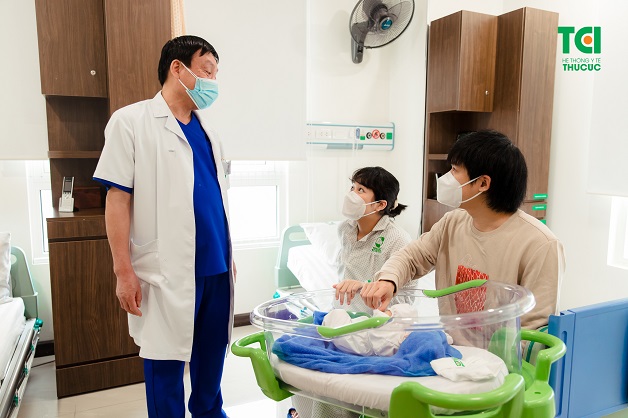 Mẹ cần đến ngay cơ sở y tế uy tín để chữa trị nếu tắc tia sữa không có dấu hiệu thuyên giảm