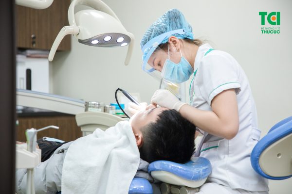 tại sao phải cạo vôi răng