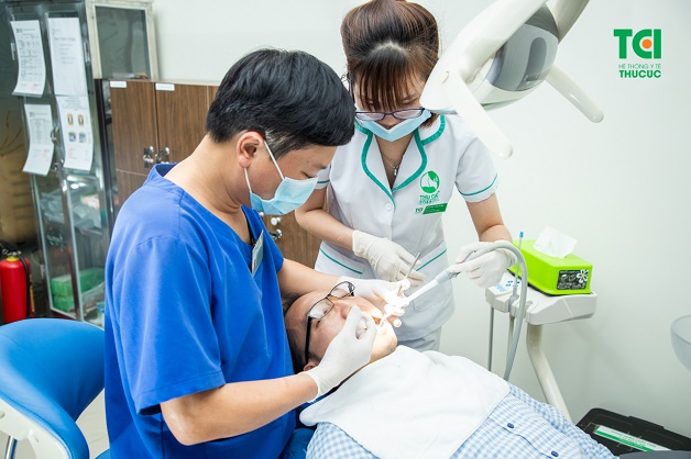 Đừng quên thăm khám với bác sĩ chuyên khoa để có biện pháp điều trị kịp thời
