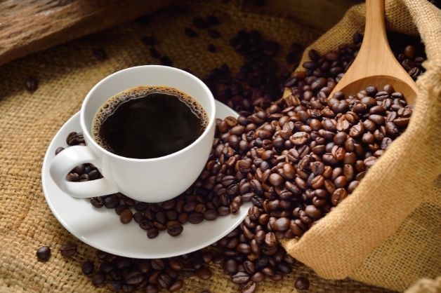 Thực phẩm và đồ uống có chứa caffeine gây mất ngủ